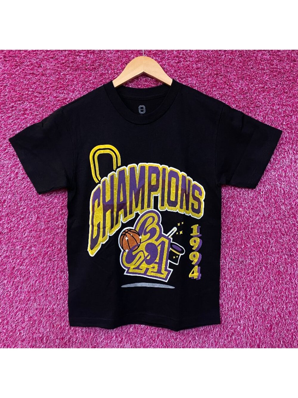 Circulate x Overtime Local Champions Los Angeles Lakers Graphic T-Shirt Small